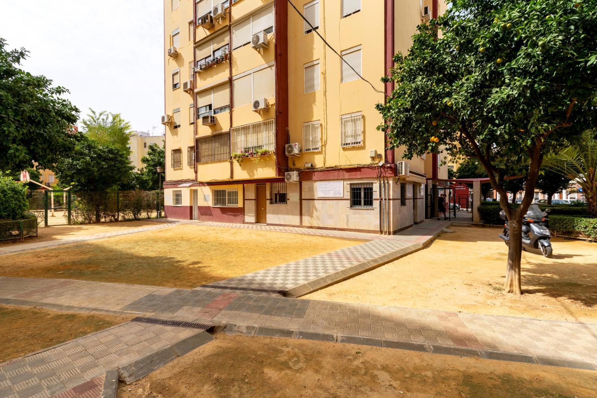 Whitey House In Triana Apartment Sevilla Bagian luar foto